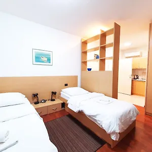 Albergue Budget, Rijeka